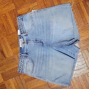 Tribal Jeans Audrey Girlfriend Mid Rise Beach Wash Size 10 New with Tags